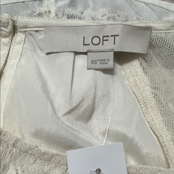 NWT- LOFT Cream Lace Flare Sleeve Blouse - Picture 4 of 7